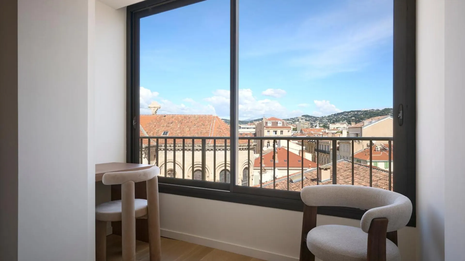 6 Croisette Beaches Sea View And Palais Des Festivals Cannes 0*,  France